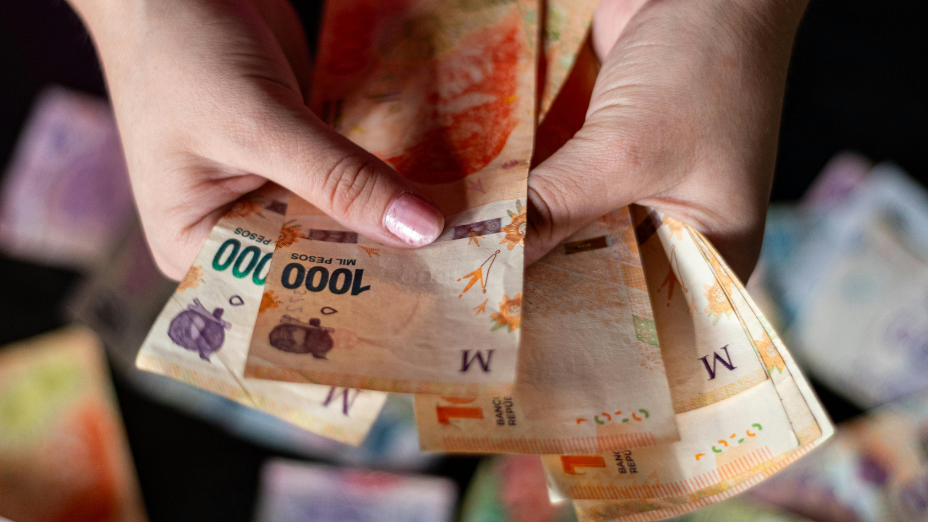 ¿Puedo vender un auto con multas?